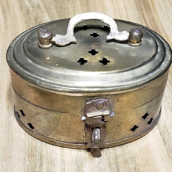 Brass Trinket Holder. - Picture 1 of 3